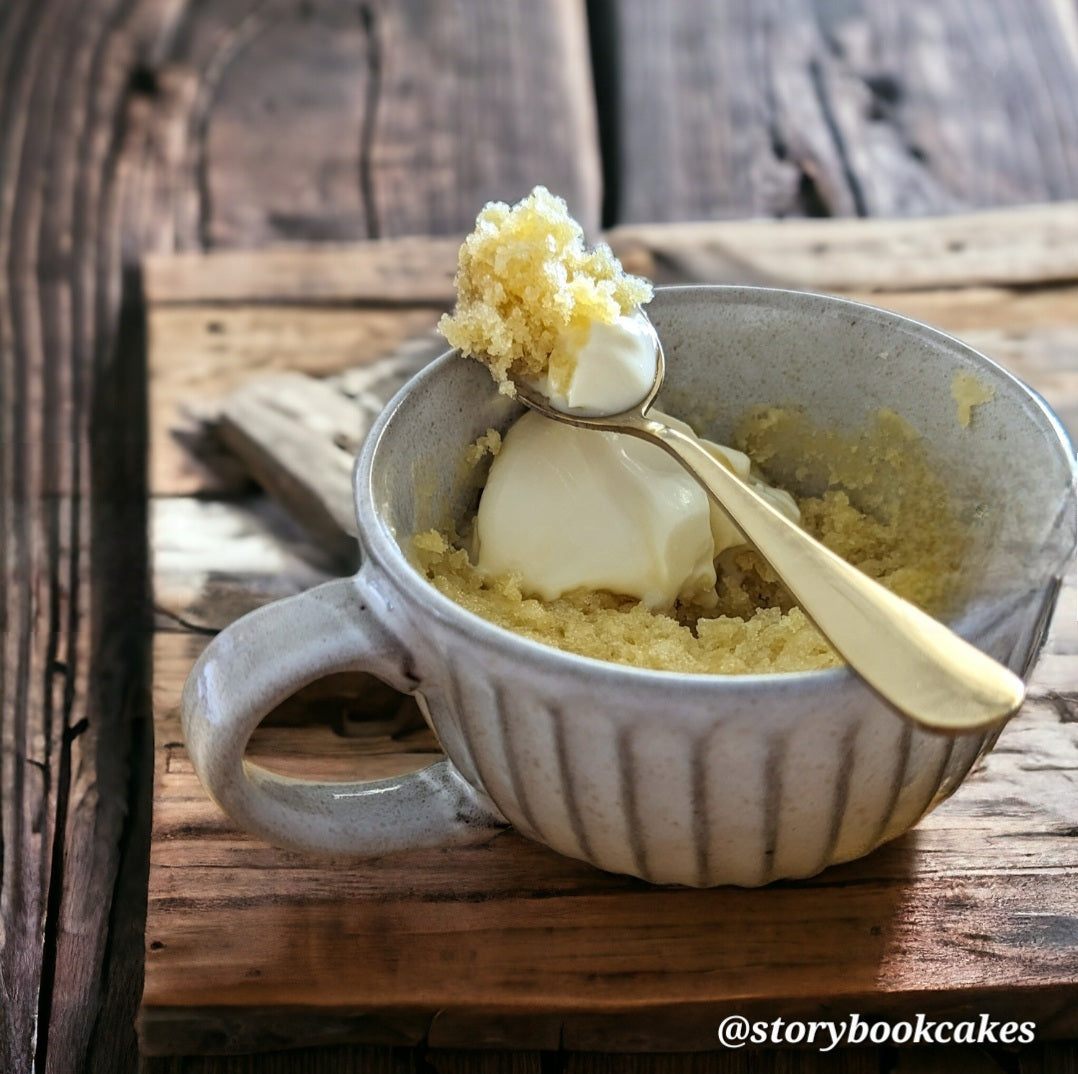 Story Book Cakes - White Chocolate Mud Cake - In a Mug (80g)