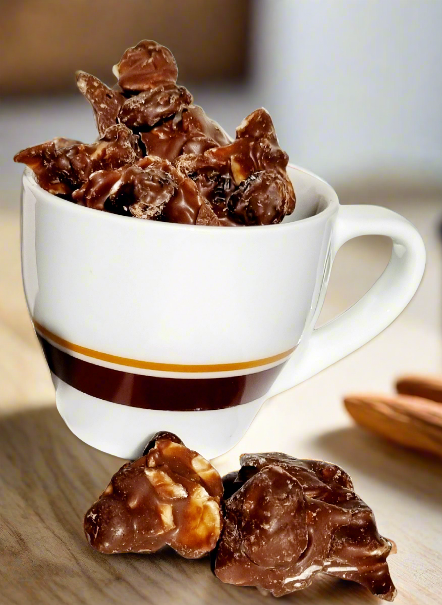 COATED ALMOND & RAISIN CLUSTER (No Added Sugar)